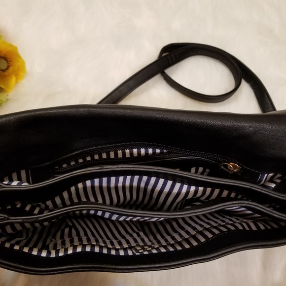 🌻🌺🌻STREET LEVEL PORTFOLIO CROSSBODY!! - Picture 4 of 8